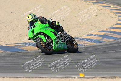media/Jan-10-2025-CVMA Friday Practice (Fri) [[489e0da257]]/Group 4 and Trackday/Session 3 (Turns 9 and 10)/